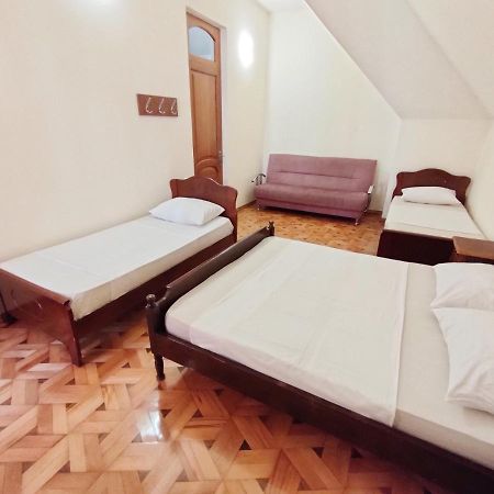 Batumi Sun Hostel Екстер'єр фото