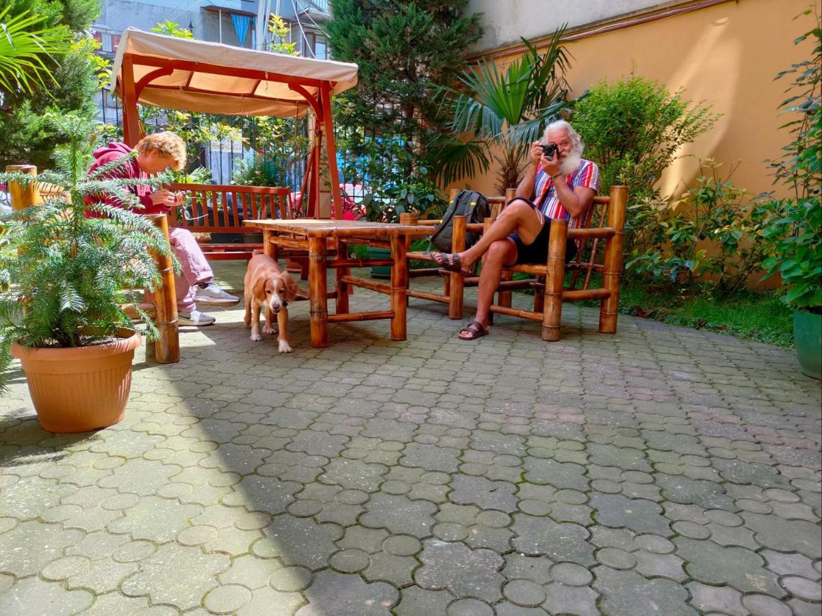Batumi Sun Hostel Екстер'єр фото