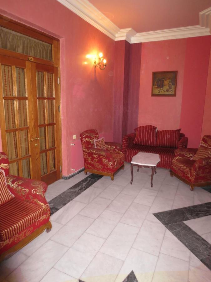 Batumi Sun Hostel Екстер'єр фото
