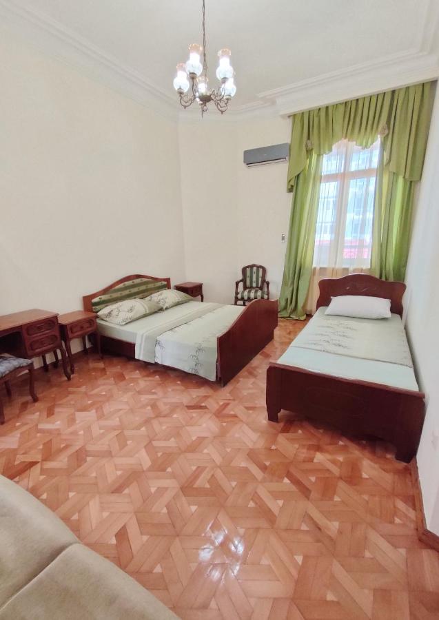 Batumi Sun Hostel Екстер'єр фото