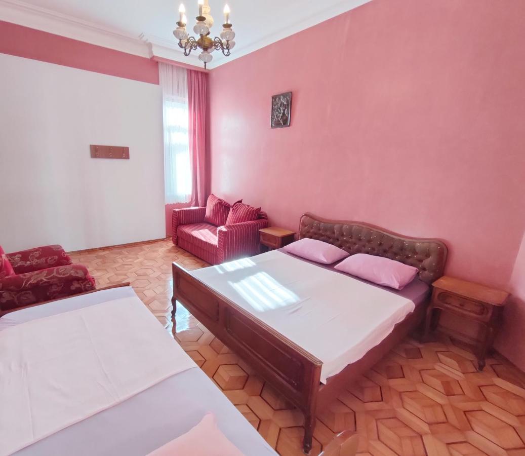 Batumi Sun Hostel Екстер'єр фото