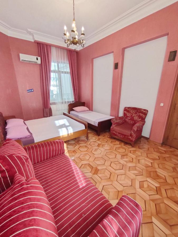 Batumi Sun Hostel Екстер'єр фото