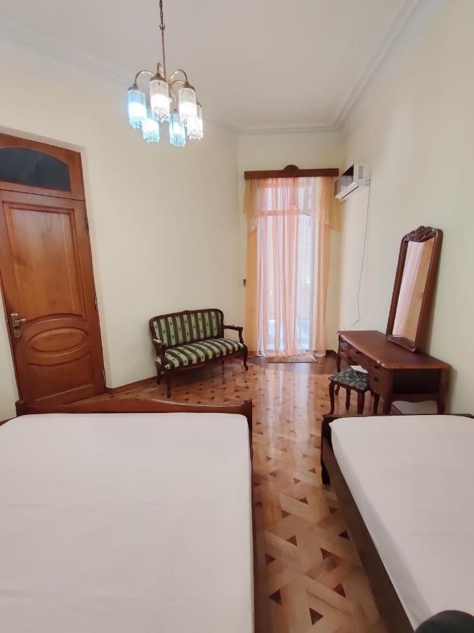 Batumi Sun Hostel Екстер'єр фото