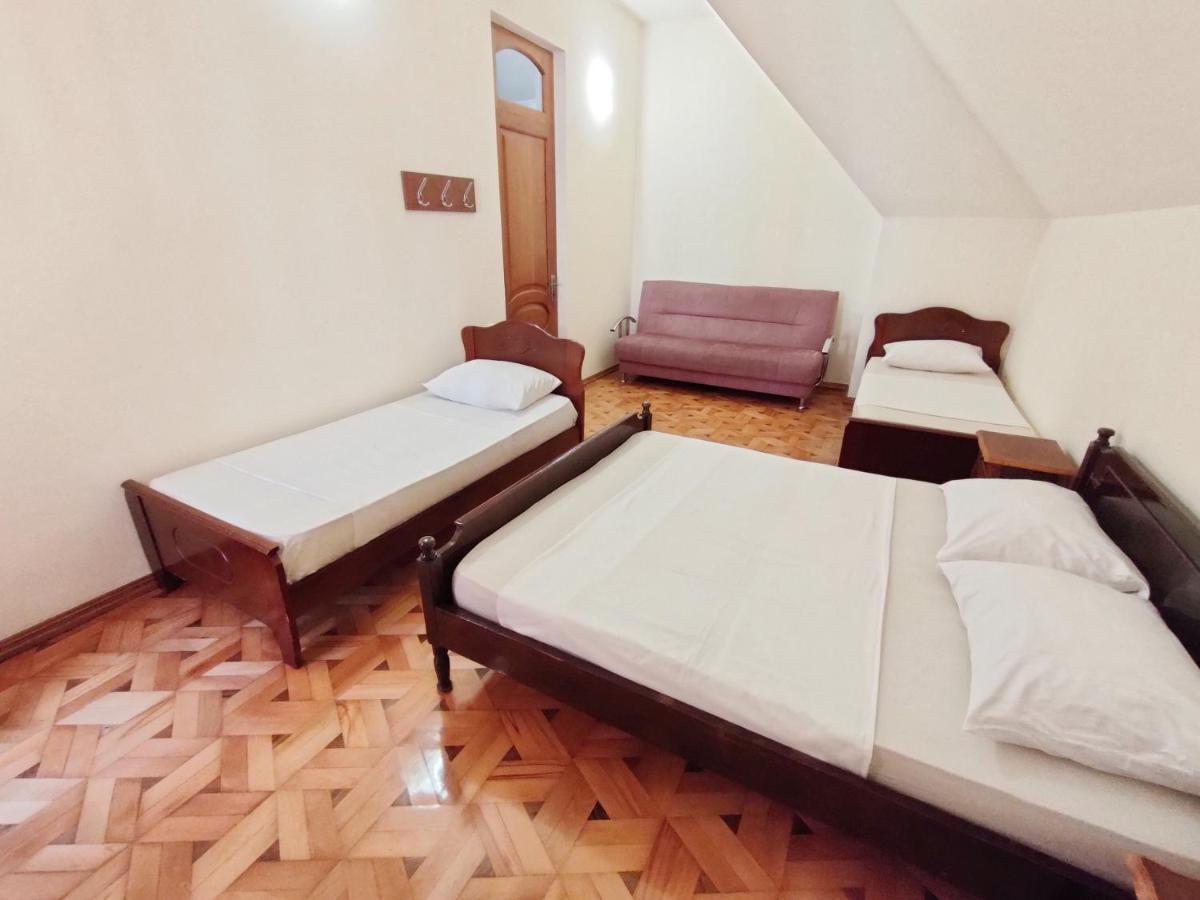 Batumi Sun Hostel Екстер'єр фото