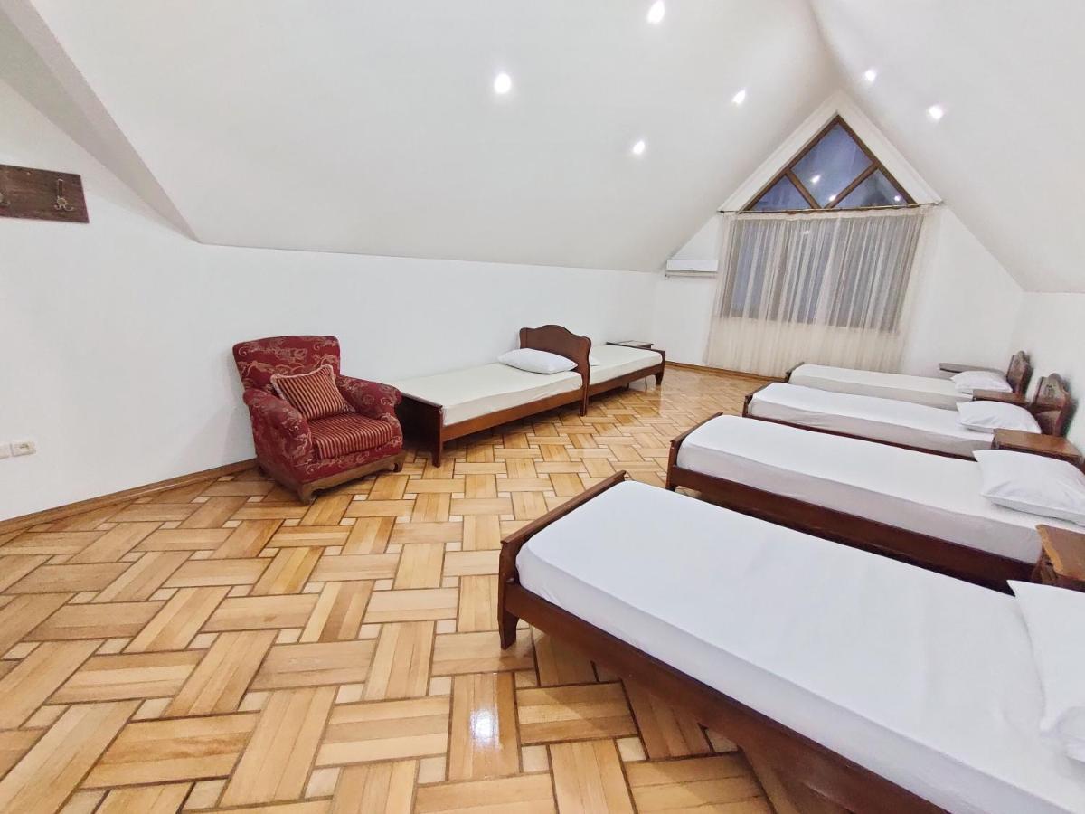 Batumi Sun Hostel Екстер'єр фото