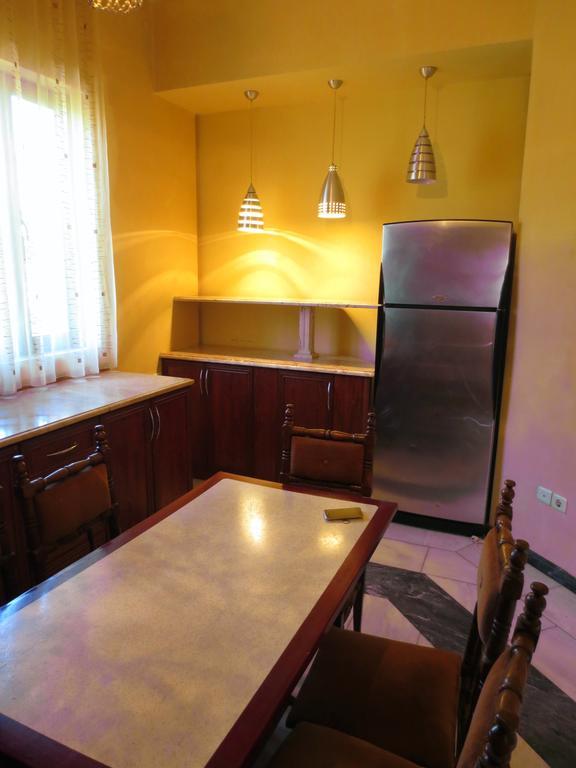 Batumi Sun Hostel Екстер'єр фото