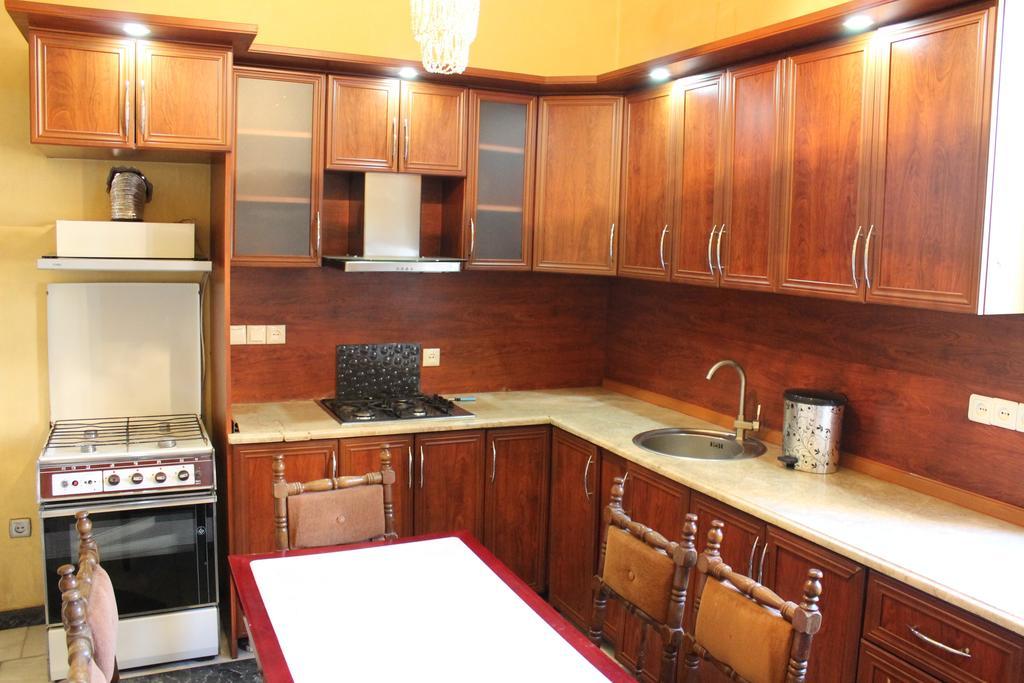 Batumi Sun Hostel Екстер'єр фото