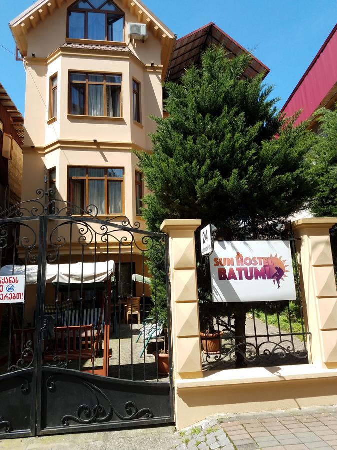 Batumi Sun Hostel Екстер'єр фото