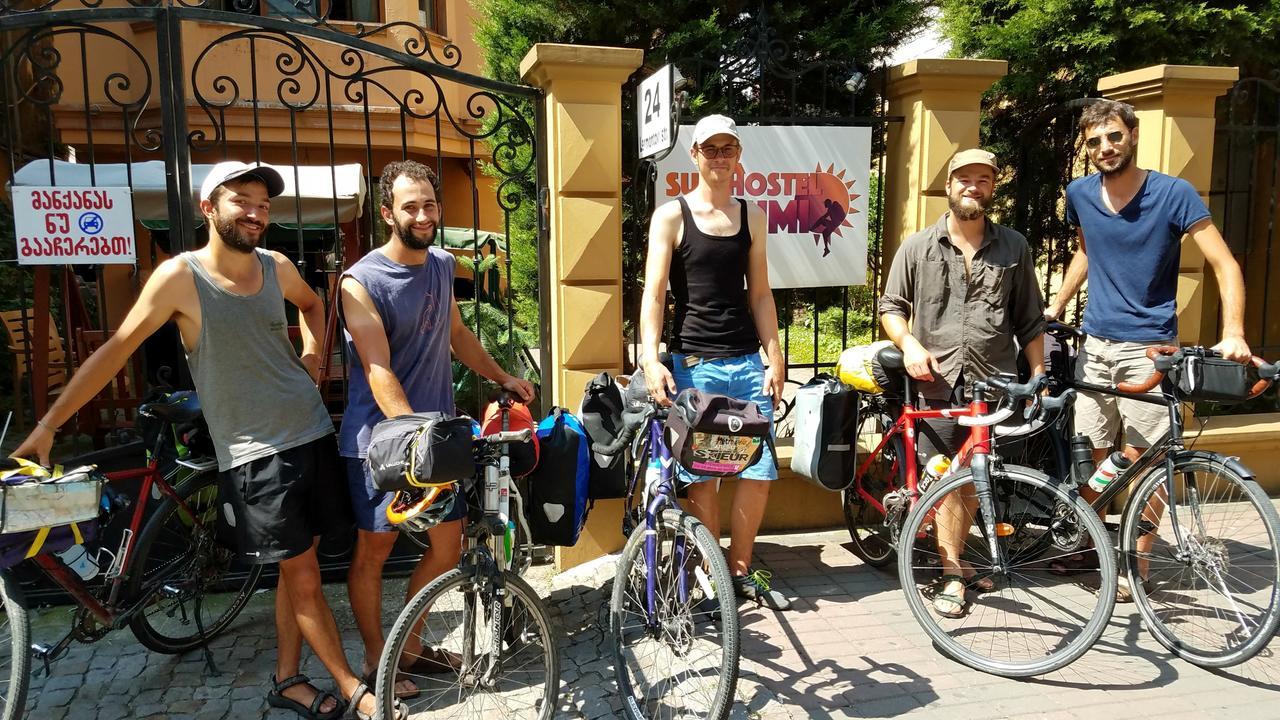 Batumi Sun Hostel Екстер'єр фото
